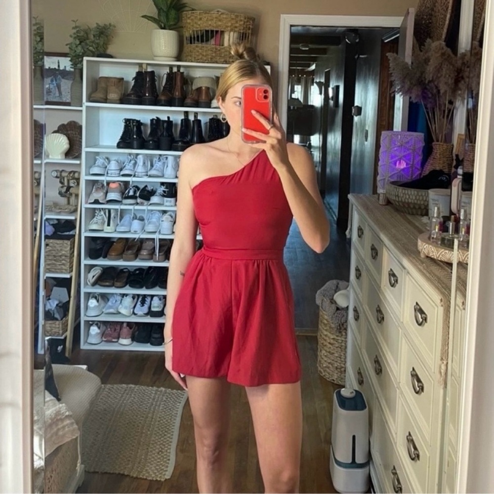 Alythea one shoulder red romper